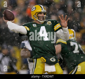 Green Bay Packers wide receiver Donald Driver races down the sideline with  a 90 yard touchdown pass from Brett Favre din the second quarter of the NFC  Championship game at Lambeau Field