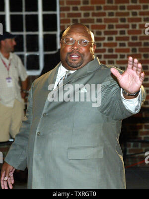 Kirby Puckett dies at 45