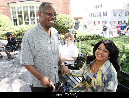 Lou brock hi-res stock photography and images - Page 3 - Alamy