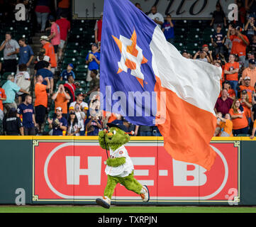 ORBIT Houston Astros “Fly the Victory Flag” MLB Mascot EXCLUSIVE
