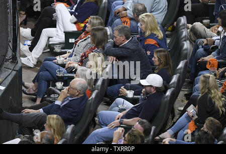 Craig and Patty Biggio - The Social Book - Houston