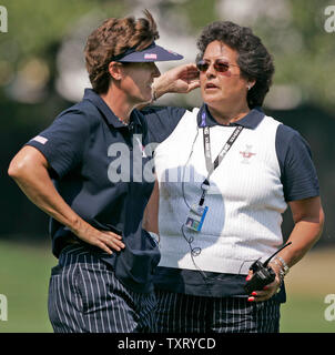 Women's golfer Nancy Lopez with her husband Ray Knight of the New