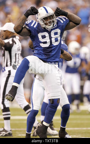 Watch Jags defense gets a workout in with Robert Mathis