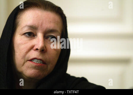 Christine Levinson, wife of ex-FBI agent Robert Levinson who disappeared in Iran in March 2007, speaks to the media during a press conference at the Swiss embassy in Tehran, Iran on December 22, 2007. Robert Levinson went missing while on a business trip to Iran's southern island of Kish and the Iranian government claims they have no information on his whereabouts. (UPI Photo/Mohammad Kheirkhah) Stock Photo