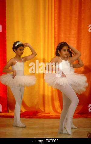 Iranian Zoroastrians girls dance during Zoroastrian festival of Sadeh in Tehran, Iran, on January 30, 2008. The mid-winter religious ceremony celebrates fire and the defeat of darkness.The Zoroastrian Religion traces its roots to 3700BC. (UPI Photo/Mohammad Kheirkhah) Stock Photo