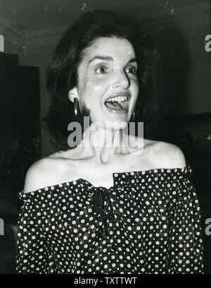 Jacqueline Kennedy Onassis arrives at the home of Isabelle R