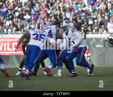 Buffalo Bills running back Mike Gillislee (35) scores a touchdown ...