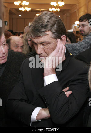 Ukrainian President Viktor Yushchenko leaves after a parliament session in  Kiev, February 9, 2006. Yushchenko makes his annual state of the nation address in parliament. (UPI Photo/Sergey Starostenko) Stock Photo