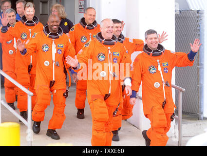 From right to left, Stephen N. Frick, commander of NASA mission STS-122, astronaut Rex J. Walheim, pilot Alan G. Poindexter, European Space Agency's Hans Schlegel, astronaut Leland D. Melvin, astronaut Stanley G. Love and European Space Agency's Leopold Eyharts make their way to Launch Complex 39A to board Space Shuttle Atlantis in preparation for launch at the Kennedy Space Center, Florida on February 7, 2008. NASA is making final preparations to launch Atlantis on an 11 day service mission to the International Space Station. (UPI Photo/Kevin Dietsch) Stock Photo