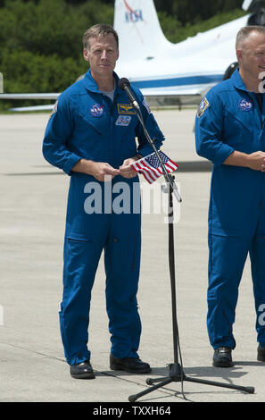 Astronaut Chris Ferguson, Commander of NASA's space shuttle 'Atlantis', arrives at the Kennedy Space Center on July 4, 2011. Ferguson will command NASA's final space shuttle mission, STS 135, and fly Atlantis to the International Space Station, deliver supplies and equipment during a twelve day mission. Launch of Atlantis is planned for July 8 at approximately 11:26 AM.    UPI/Joe Marino - Bill Cantrell Stock Photo