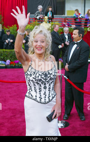 Actress Sally Kirkland poses for photographers, during the 76th Annual Academy Awards held at the Kodak Theater, February 29, 2004, in Los Angeles (UPI Photo/Terry Schmitt) Stock Photo