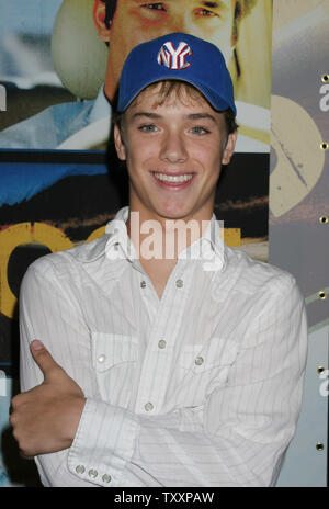 Actor Jeremy Sumpter arrives at the premiere of the film' Lost' in Los Angeles, October 7, 2004. (UPI Photo/Francis Specker) Stock Photo