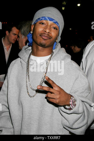 Recording artist Chingy arrives at the January 13, 2005 Los Angeles premiere of the film, ' Coach Carter', at Grauman's Chinese Theatre. The film is based on a true story of Coach Ken Carter, who benched his entire undefeated basketball team for poor academic performance. (UPI Photo/Francis Specker) Stock Photo
