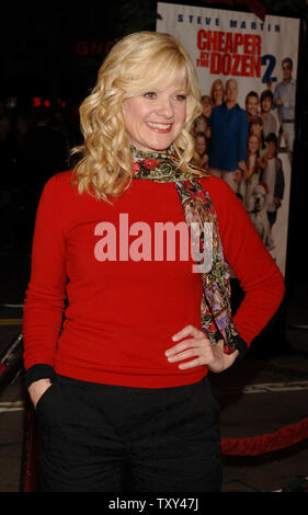 Actress Bonnie Hunt, a cast member in the motion picture family comedy 'Cheaper by the Dozen 2' arrives for the film's premiere in Los Angeles December 13, 2005. The movie opens in the United States Dec. 21. (UPI Photo/Jim Ruymen) Stock Photo