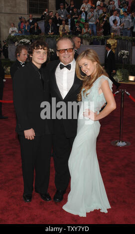 Actor Jack Nicholson arrives with his children Lorraine and Raymond for the 78th Annual Academy Awards at the Kodak Theatre in Hollywood, Ca., on March 5, 2006.   (UPI Photo/Jim Ruymen) Stock Photo