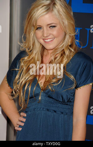 Lorraine Nicholson, a cast member in the motion picture comedy 'Click' arrives for the premiere of the film in Los Angeles, California on June 14, 2006. Lorraine Nicholson is the 16-year-old daughter of actor Jack Nicholson. (UPI Photo/Jim Ruymen) Stock Photo