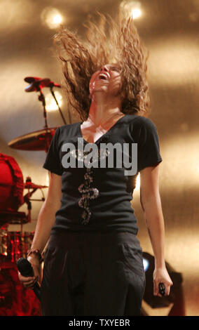 Latin pop performing artist Shakira performs in concert at the Staples Center in Los Angeles, California on August 15, 2006.           (UPI Photo/David Silpa) Stock Photo