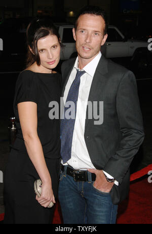 Scott Weiland With Wife Mary On The Red Carpet For The Las Vegas Red 