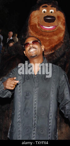 Cast member Martin Lawrence, the voice of Boog in the animated motion picture comedy 'Open Season,' arrives for the the premiere of the film at the Greek Theatre in Los Angeles, California on September 25, 2006. (UPI Photo/Jim Ruymen) Stock Photo