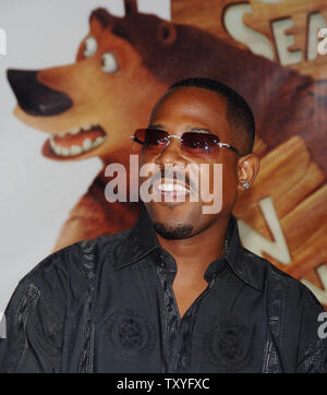 Cast member Martin Lawrence, the voice of Boog in the animated motion picture comedy 'Open Season,' arrives for the the premiere of the film at the Greek Theatre in Los Angeles, California on September 25, 2006. (UPI Photo/Jim Ruymen) Stock Photo