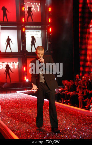 Justin Timberlake performs during the taping of the Victoria's Secret ...