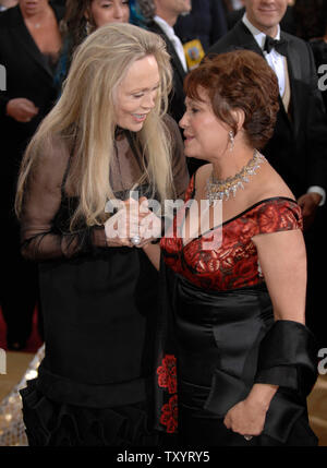 Faye Dunaway and Mexican actress Adriana Barraza arrives for the 79th annual Academy Awards at the Kodak Theatre in Hollywood, California on February 25, 2007.  (UPI Photo/Phil McCarten) Stock Photo