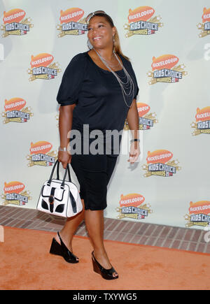 Singer and actress Queen Latifah arrives at the 20th annual Kids Choice Awards in Los Angeles on March 31, 2007.  (UPI Photo/Jim Ruymen) Stock Photo