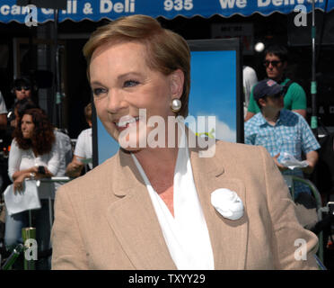 Actress Julie Andrews, the voice of Queen Lillian in the animated motion picture 'Shrek the Third' arrives for the premiere of the film in the Westwood section of Los Angeles on May 6, 2007. (UPI Photo/Jim Ruymen) Stock Photo