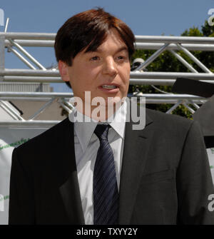 Actor Mike Myers, the voice of Shrek in the animated motion picture 'Shrek the Third' arrives for the premiere of the film in the Westwood section of Los Angeles on May 6, 2007. (UPI Photo/Jim Ruymen) Stock Photo