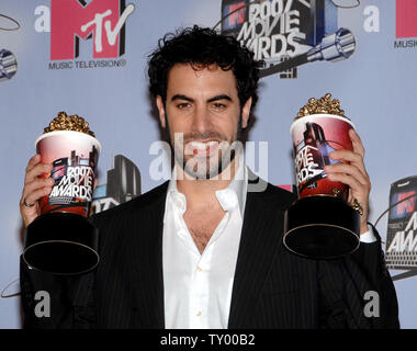 Sacha Baron Cohen appears Backstage with his awards for 'Best Kiss' and 'Best Comedic Performance' during the MTV Movie Awards in Los Angeles on June 3, 2007. (UPI Photo/Jim Ruymen) Stock Photo