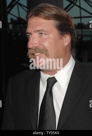 Brian Dierker, a cast member in the true life adventure motion picture 'Into the Wild' arrives for the premiere of the film at the Directors Guild Theatre in Los Angeles on September 18, 2007. The film, based on the book by Jon Krakauer was written and directed by Sean Penn.  (UPI Photo/Jim Ruymen) Stock Photo