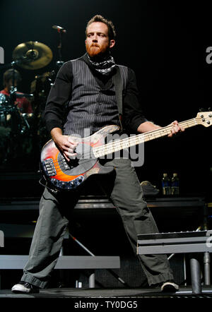 Linkin Park bass player Dave 'Phoenix' Farrell performs in concert at the Staples Center in Los Angeles on March 4, 2008.   (UPI Photo/David Silpa) Stock Photo