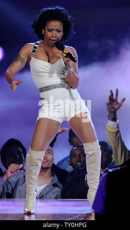 Keyshia Cole performs during the BET Awards at the Shrine Auditorium in Los Angeles on June 24, 2008.  (UPI Photo/Jim Ruymen) Stock Photo