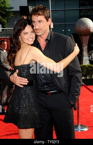 NBA star Marko Jaric arrives on the red carpet with supermodel Adriana Lima at the 2008 ESPY Awards in Los Angeles, California on July 16, 2008. (UPI Photo/Jim Ruymen) Stock Photo