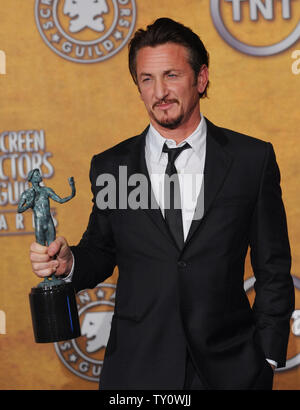 Sean Penn appears backstage with this award for outstanding performance by a male actor in a leading role for 'Milk' at the 15th annual Screen Actors Guild Awards in Los Angeles on January 25, 2009.  (UPI Photo/Jim Ruymen) Stock Photo