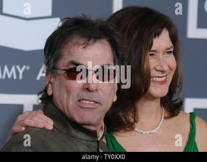 Mickey Hart (R) and his wife Caryl arrive at the 51st annual Grammy ...