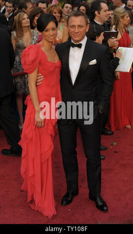 British actor Daniel Craig and Satsuki Mitchell arrive at the 81st Academy Awards in Hollywood on February 22, 2009.   (UPI Photo/ Phil McCarten) Stock Photo