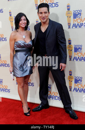 Actor Mario Lopez and his girlfriend Courtney Laine Mazza arrive at the 18th annual MTV Movie Awards in Universal City, California on May 31, 2009. (UPI Photo/Jim Ruymen) Stock Photo