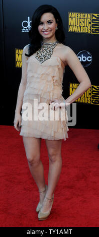 Actress Demi Lovato arrives at the 37th annual American Music Awards in Los Angeles on November 22, 2009.     UPI/Jim Ruymen Stock Photo