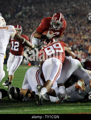 during the first half of the BCS National Championship NCAA college football  game Monday, Jan. 10, 2011, in Glendale, Ariz. (AP Photo/Matt York Stock  Photo - Alamy