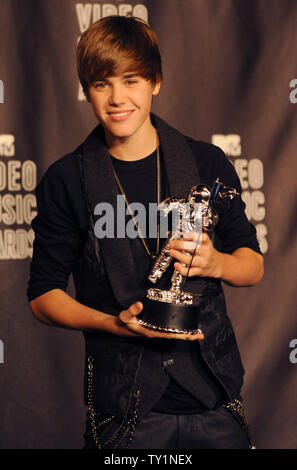 Justin Bieber appears backstage with the award for Best New Artist at the MTV Video Music Awards in Los Angeles on September 12, 2010 in Los Angeles.  UPI/Jim Ruymen Stock Photo