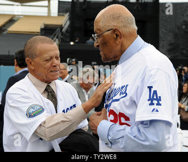 Los Angeles Dodgers Hall of Famer Maury Wills at photo day in Glendale, AZ  February 27,2010. UPI/Art Foxall Stock Photo - Alamy