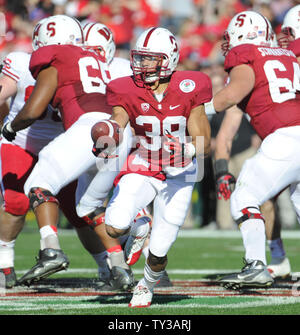 Stanford Cardinal Kelsey Young (39) Makes A Play With The Ball Against 