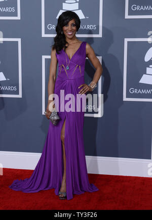 Shaun Robinson arrives at the 55th annual Grammy Awards at the Staples ...