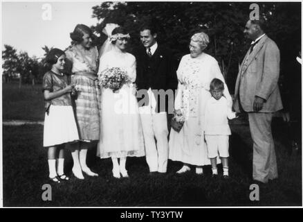 Ernest hemingway with family hi-res stock photography and images - Alamy