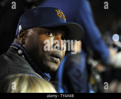 Bo jackson hi-res stock photography and images - Alamy