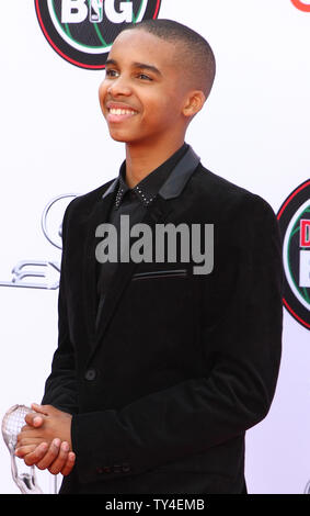 Donis Leonard Jr. arrives at the 45th NAACP Image Awards at the ...