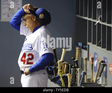 Los Angeles Dodgers first base coach Davey Lopes (15) before a baseball  game against the Arizona Diamondbacks, Friday, Sept. 11, 2015, in Phoenix.  (AP Photo/Rick Scuteri Stock Photo - Alamy