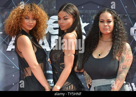 (L-R) Crystal WestBrooks, India Love Westbrooks and Morgan Westbrooks