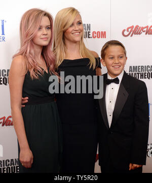 Honoree Reese Witherspoon and her daughter Ava Phillippe (L) and son Deacon Phillippe attends the 29th annual American Cinematheque gala at the Hyatt Regency Century Plaza in Los Angeles on October 30, 2015.  Photo by Jim Ruymen/UPI Stock Photo